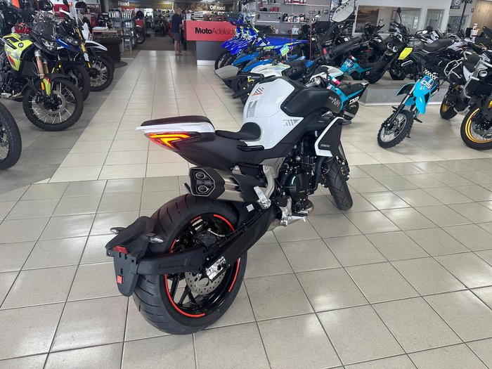 2024 CFMOTO 800NK Sport
