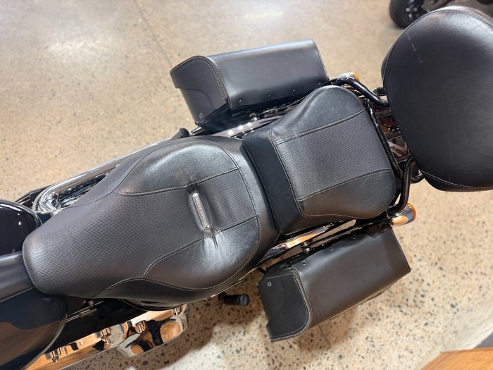 2016 Harley-davidson FXSB SOFTAIL BREAKOUT Black