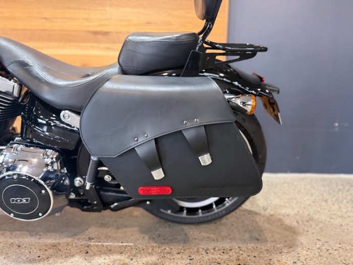 2016 Harley-davidson FXSB SOFTAIL BREAKOUT Black