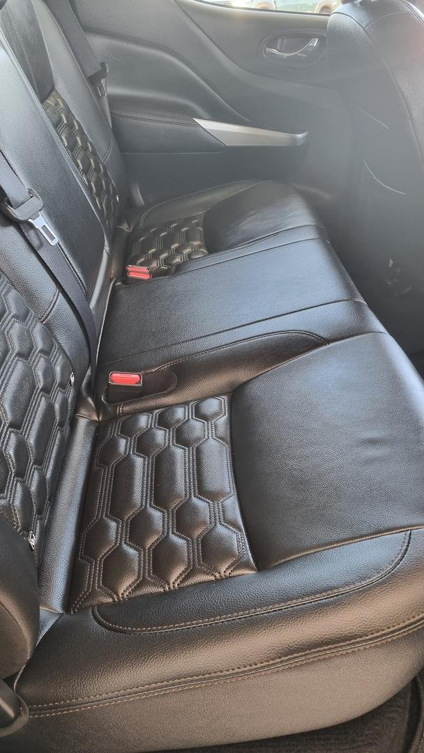 2021 Nissan Navara ST-X