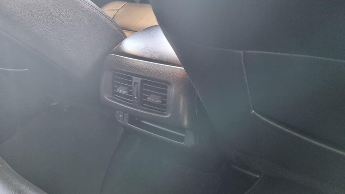 2021 Nissan Navara ST-X