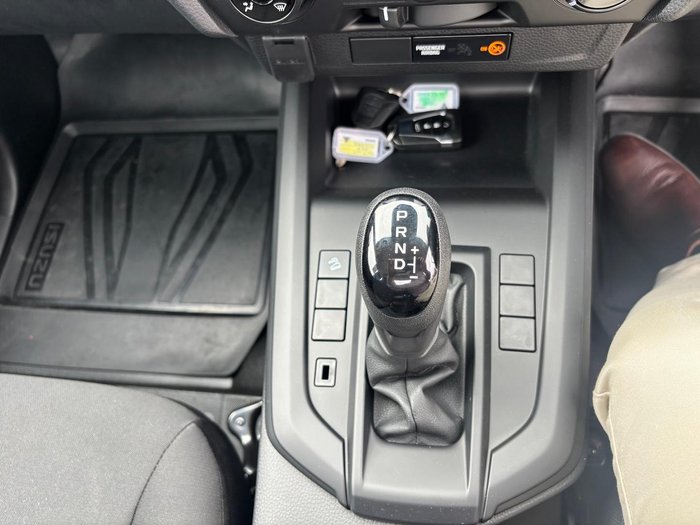2025 Isuzu D-MAX SX High Ride MY25.5 4x2 Mineral White