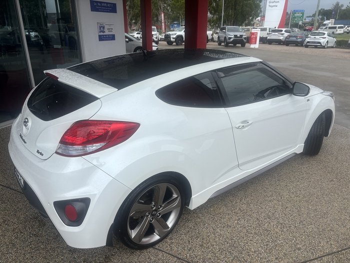 2012 Hyundai Veloster +