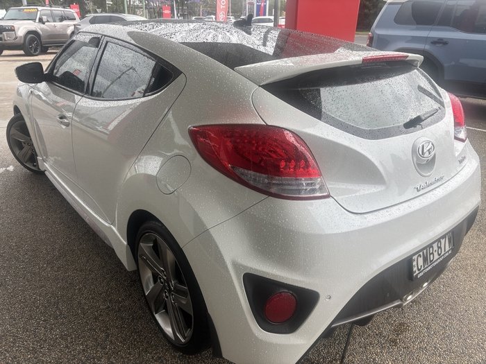 2012 Hyundai Veloster +