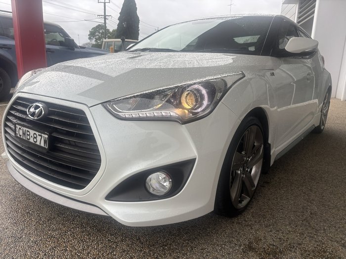 2012 Hyundai Veloster +