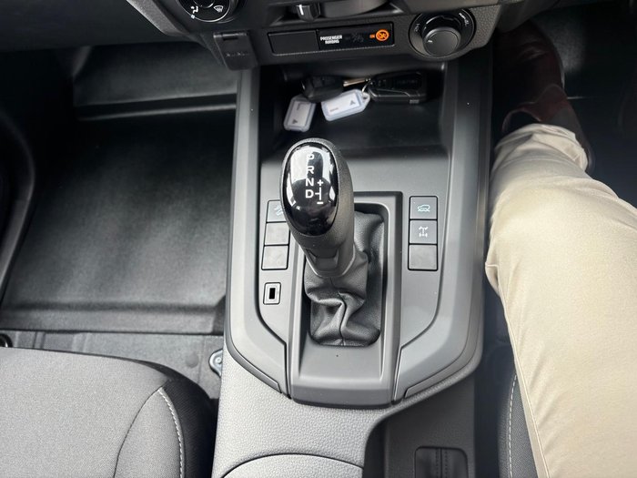 2025 Isuzu D-MAX SX MY25.5 4X4 Dual Range Mineral White