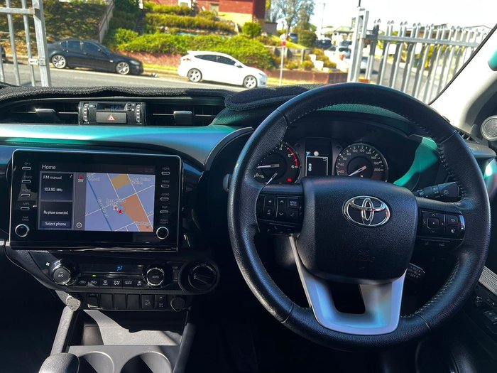 2020 Toyota Hilux SR5