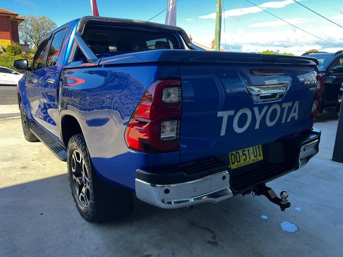 2020 Toyota Hilux SR5