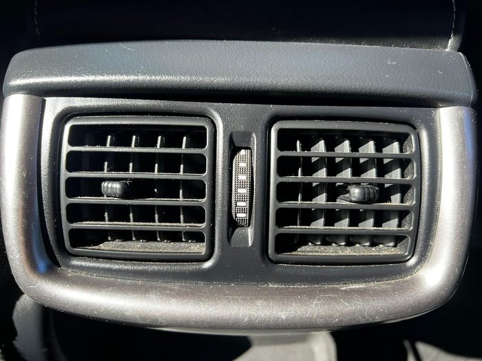 2020 Toyota Hilux SR5