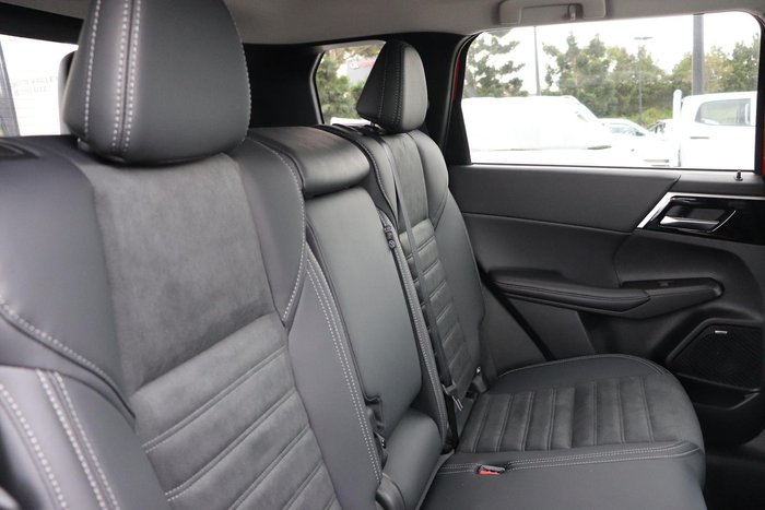 2025 Mitsubishi Outlander Aspire