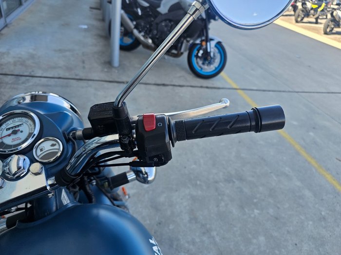 2021 ROYAL ENFIELD (SEE ALSO ENFIEL CLASSIC SQUADRON BLUE ABS Blue