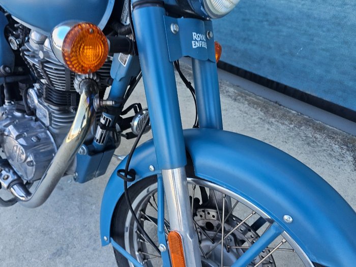 2021 ROYAL ENFIELD (SEE ALSO ENFIEL CLASSIC SQUADRON BLUE ABS Blue