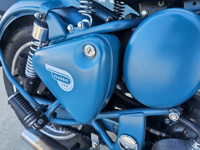 2021 ROYAL ENFIELD (SEE ALSO ENFIEL CLASSIC SQUADRON BLUE ABS Blue