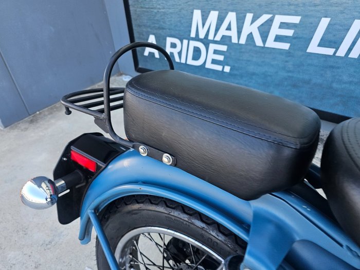 2021 ROYAL ENFIELD (SEE ALSO ENFIEL CLASSIC SQUADRON BLUE ABS Blue