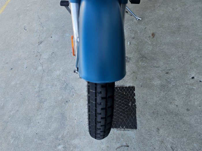 2021 ROYAL ENFIELD (SEE ALSO ENFIEL CLASSIC SQUADRON BLUE ABS Blue