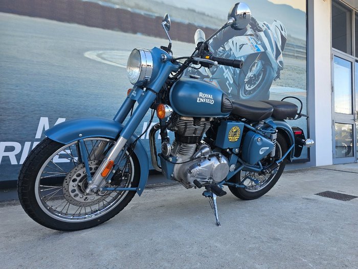2021 ROYAL ENFIELD (SEE ALSO ENFIEL CLASSIC SQUADRON BLUE ABS Blue