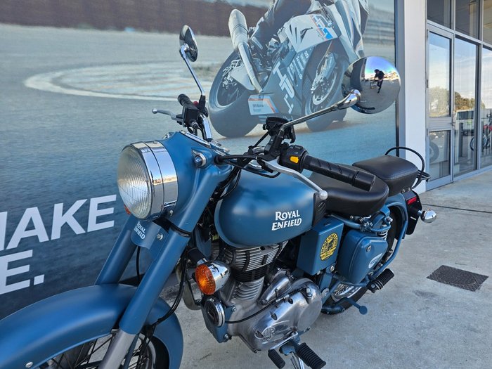 2021 ROYAL ENFIELD (SEE ALSO ENFIEL CLASSIC SQUADRON BLUE ABS Blue