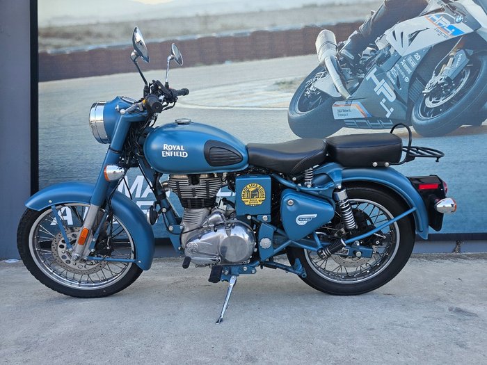 2021 ROYAL ENFIELD (SEE ALSO ENFIEL CLASSIC SQUADRON BLUE ABS Blue