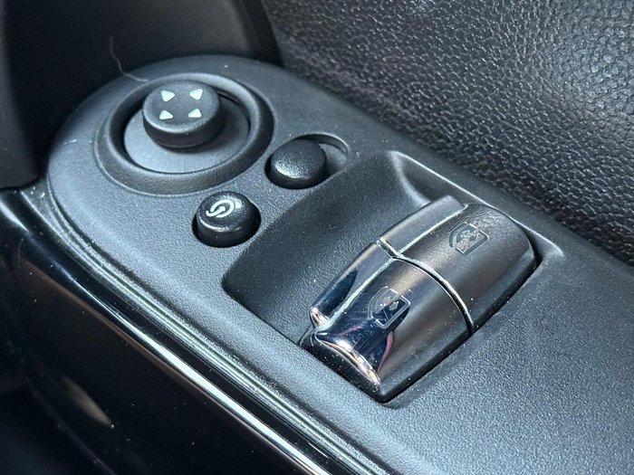 2022 MINI Hatch Cooper SE MINI Yours F56 LCI-2 Midnight Black II