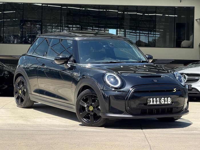 2022 MINI Hatch Cooper SE MINI Yours F56 LCI-2 Midnight Black II