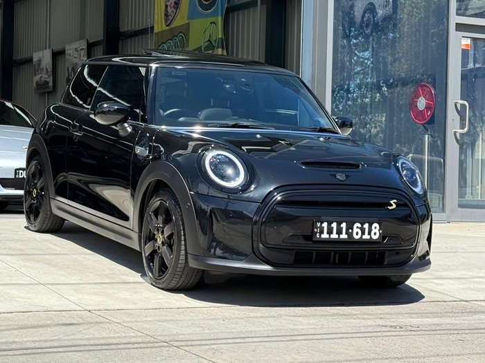 2022 MINI Hatch Cooper SE MINI Yours F56 LCI-2 Midnight Black II