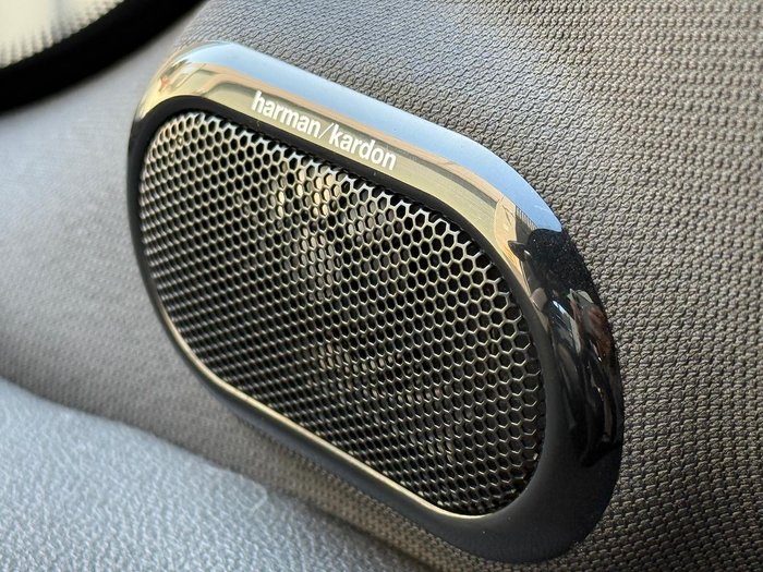 2022 MINI Hatch Cooper SE MINI Yours F56 LCI-2 Midnight Black II