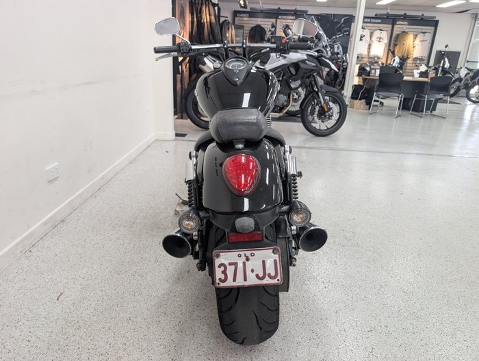 2012 Triumph THUNDERBIRD STORM Carbon Black / Sapphire Black