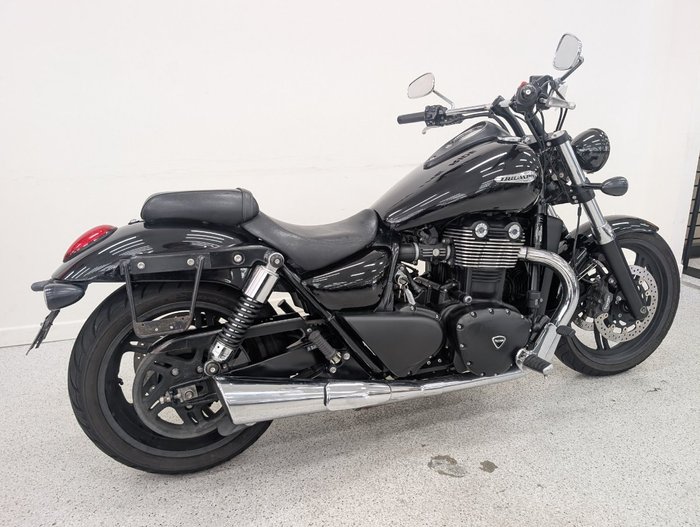 2012 Triumph THUNDERBIRD STORM Carbon Black / Sapphire Black