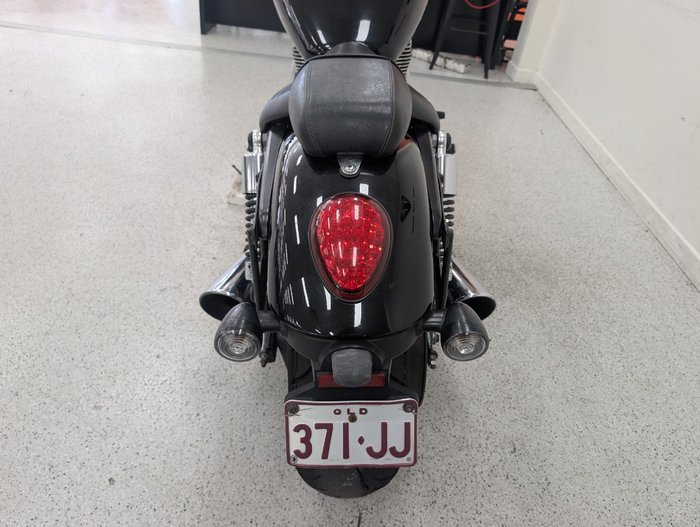 2012 Triumph THUNDERBIRD STORM Carbon Black / Sapphire Black