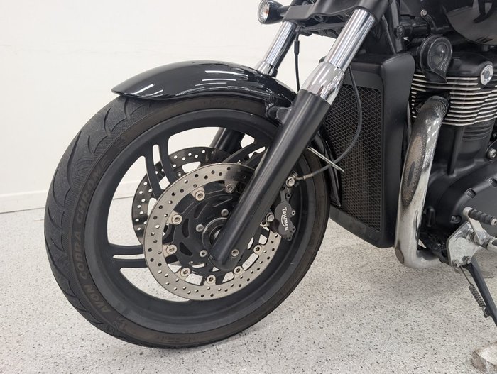 2012 Triumph THUNDERBIRD STORM Carbon Black / Sapphire Black