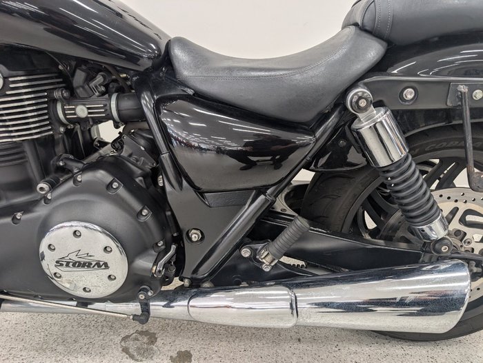 2012 Triumph THUNDERBIRD STORM Carbon Black / Sapphire Black
