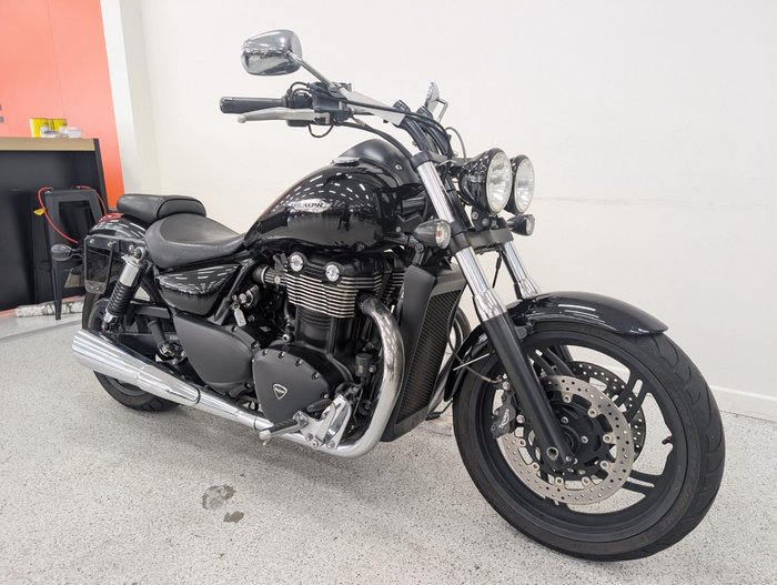 2012 Triumph THUNDERBIRD STORM Carbon Black / Sapphire Black