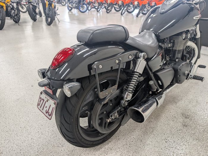 2012 Triumph THUNDERBIRD STORM Carbon Black / Sapphire Black