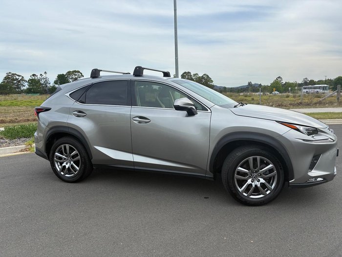 2019 Lexus NX 300h Luxury