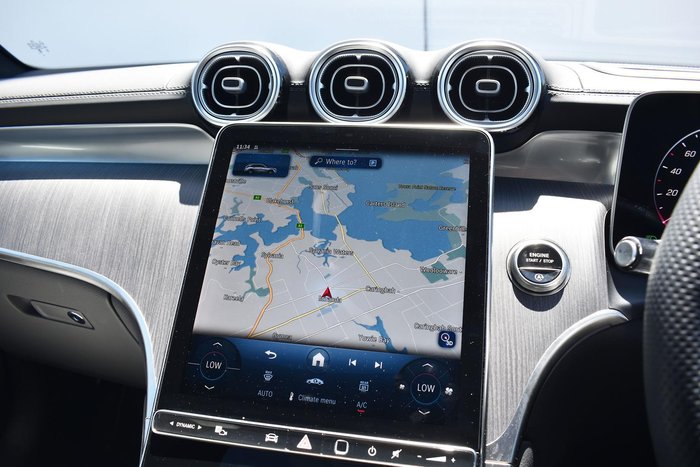 2025 Mercedes-Benz GLC-Class GLC300