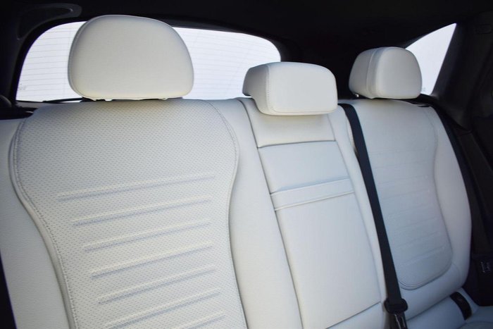 2025 Mercedes-Benz GLC-Class GLC300