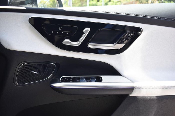 2025 Mercedes-Benz GLC-Class GLC300