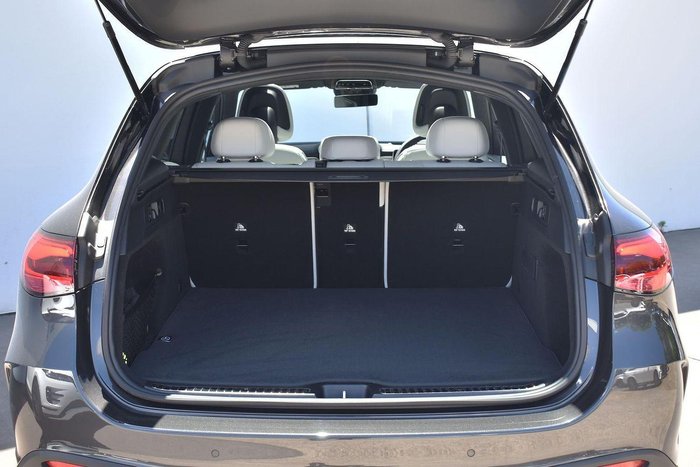 2025 Mercedes-Benz GLC-Class GLC300