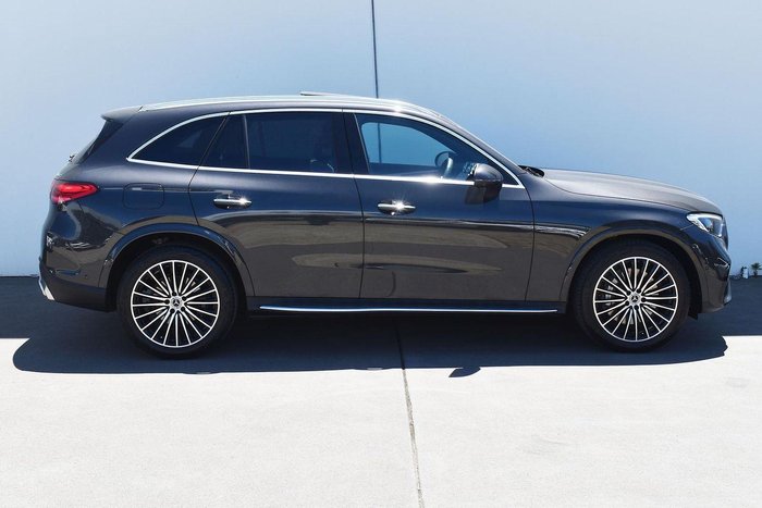 2025 Mercedes-Benz GLC-Class GLC300