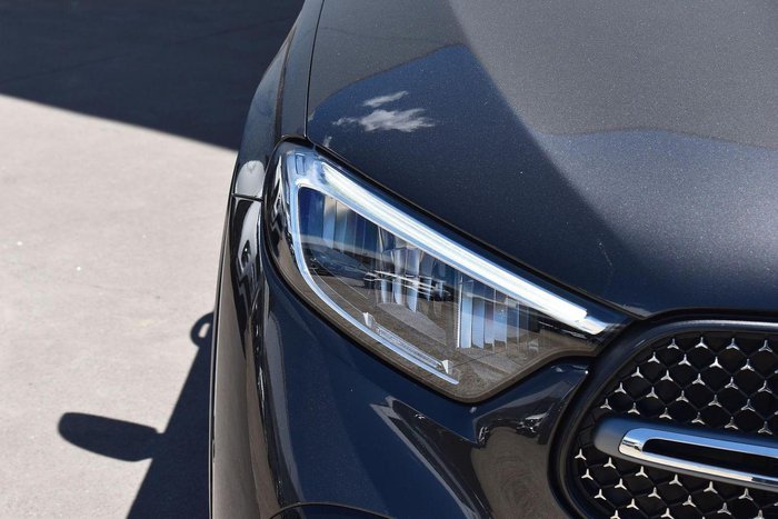 2025 Mercedes-Benz GLC-Class GLC300