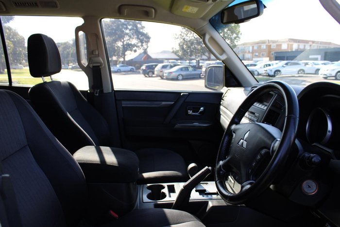 2014 Mitsubishi Pajero GLX-R