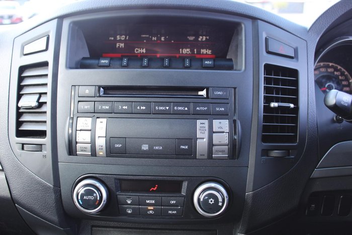 2014 Mitsubishi Pajero GLX-R