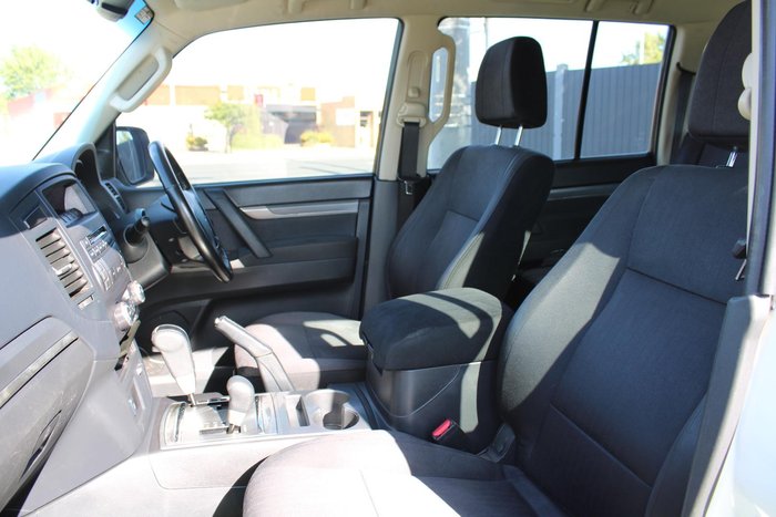 2014 Mitsubishi Pajero GLX-R