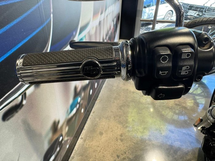 2016 Harley-Davidson Breakout 103 (FXSB) Softail Black