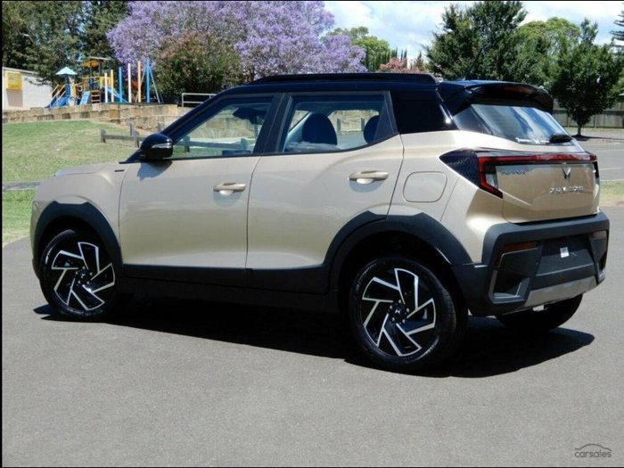 2025 Mahindra XUV3XO AX7L
