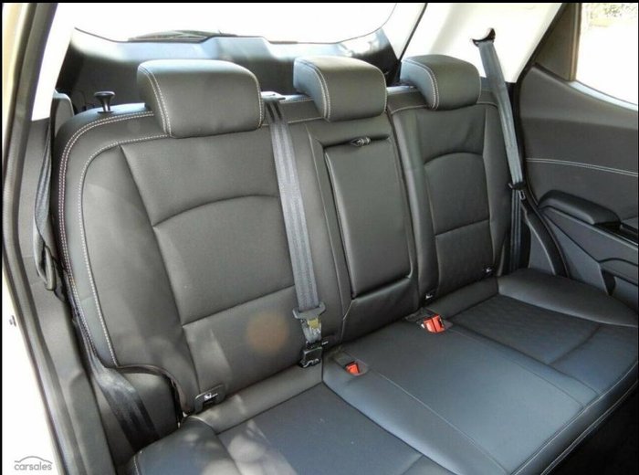 2025 Mahindra XUV3XO AX7L