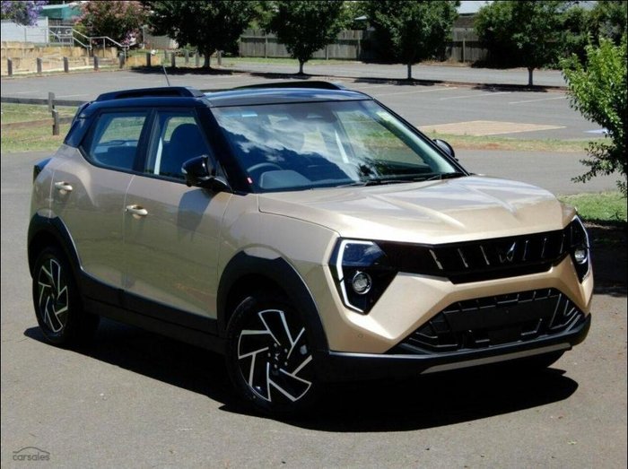 2025 Mahindra XUV3XO