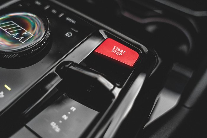 2024 BMW M5 G90 4X4 On Demand Alpine White