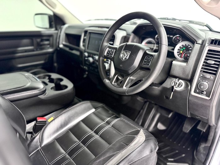 2021 RAM 1500 Express DS MY21 4X4 Dual Range Bright White