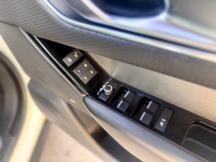 2019 Land Rover Range Rover Velar P250 R-Dynamic S L560 MY20 AWD Fuji White